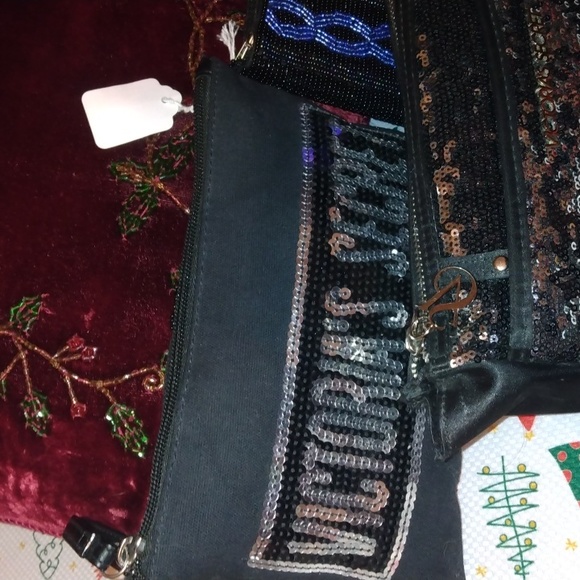Victoria Secret two silver sequin cosmetic bags+ New beaded wristlet bag - Picture 4 of 17